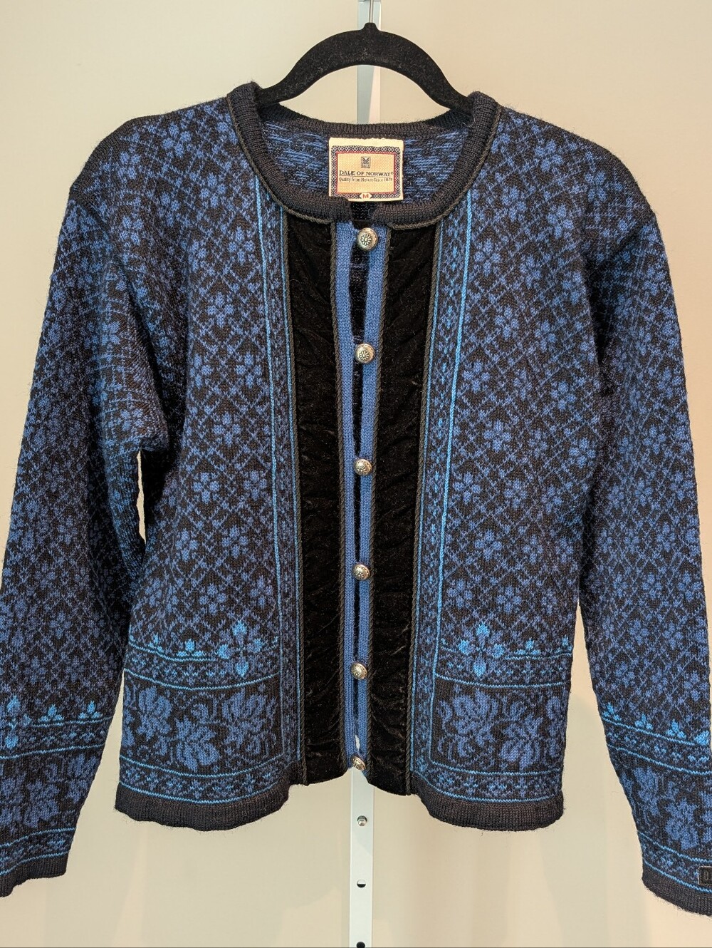 Dale Of Norway Blue Black Wool Button Cardigan Sweater M Nordic Snowflake Ski